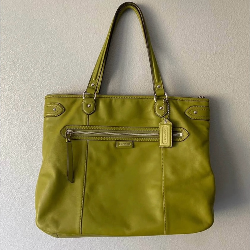 Coach Green Leather Tote with Structured Design